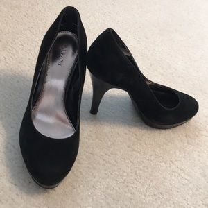 Alfani Suede Black Pump